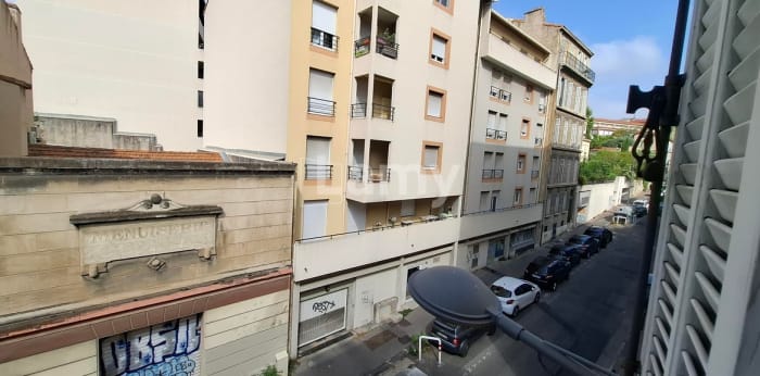 Image 8 sur 9 - Appartement  ·  Location · Marseille (13004) · 3 pièces · 56m²