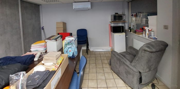 Image 18 sur 20 - Local  ·  Location · Grenoble (38100) · 406m²