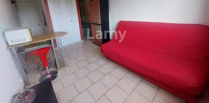 Image 1 sur 8 - Appartement  ·  Location · Aix En Provence (13090) · 1 pièce · 17m²
