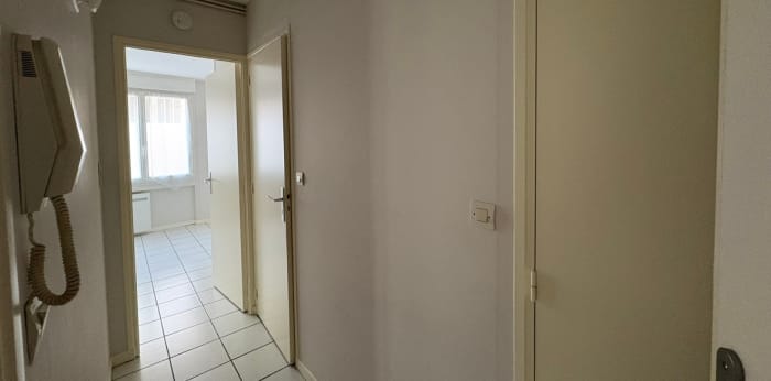 Image 4 sur 6 - Appartement  ·  Location · Reims (51100) · 1 pièce · 21m²