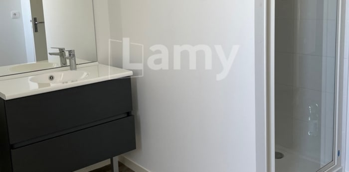 Image 8 sur 8 - Appartement  ·  Location · St Malo (35400) · 4 pièces · 91m²