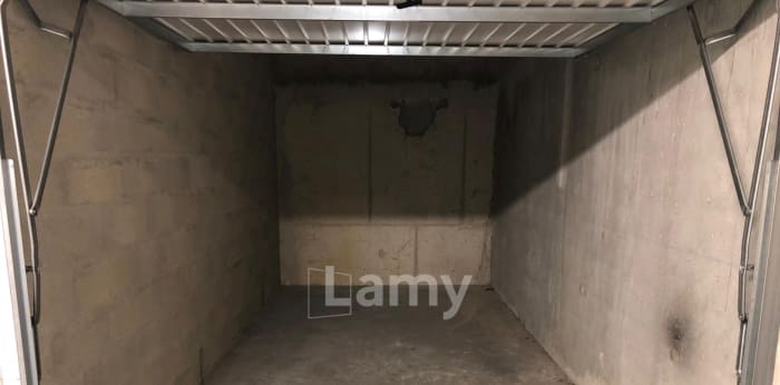 Image 1 sur 3 - Parking/box  ·  Location · Epinay Sur Seine (93800) · 13m²