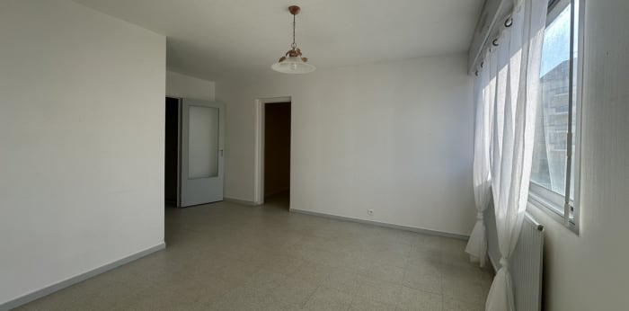 Image 2 sur 6 - Appartement  ·  Location · Lons Le Saunier (39000) · 29m²