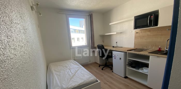 Image 1 sur 6 - Appartement  ·  Location · Lille (59800) · 1 pièce · 14m²