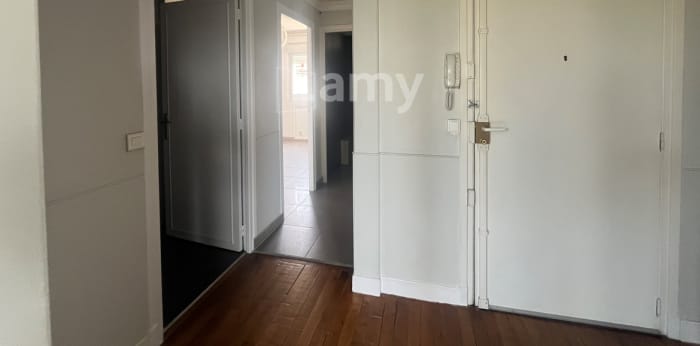 Image 10 sur 11 - Appartement  ·  Location · Reims (51100) · 4 pièces · 77m²