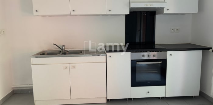 Image 4 sur 8 - Appartement  ·  Location · Bron (69500) · 3 pièces · 62m²