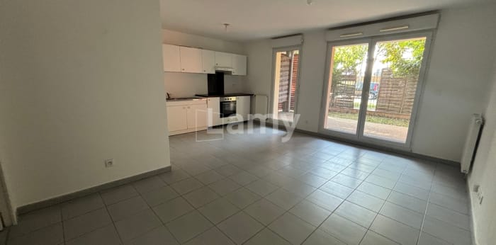 Image 3 sur 8 - Appartement  ·  Location · Bron (69500) · 3 pièces · 62m²
