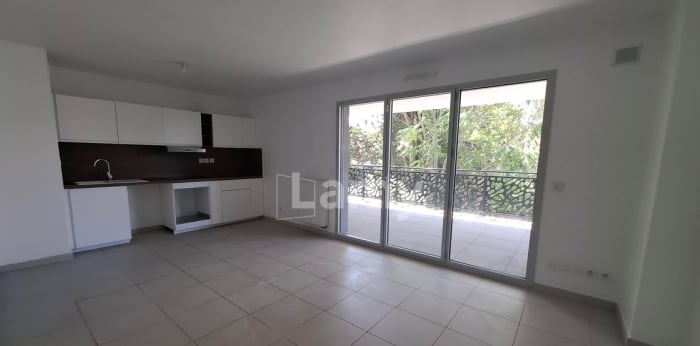 Image 5 sur 14 - Appartement  ·  Location · Marseille (13008) · 3 pièces · 60m²