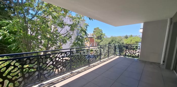 Image 1 sur 14 - Appartement  ·  Location · Marseille (13008) · 3 pièces · 60m²