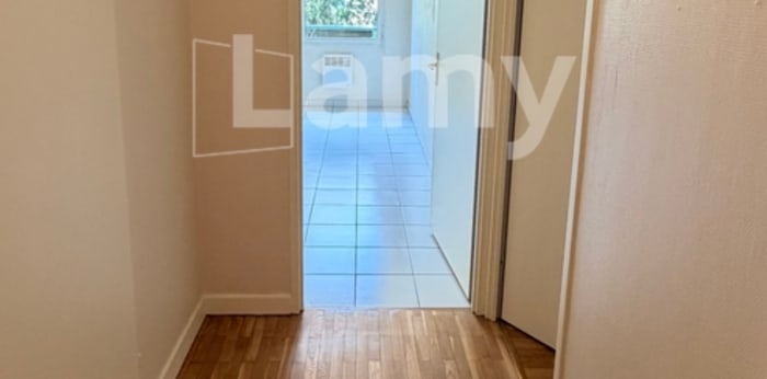 Image 9 sur 10 - Appartement  ·  Location · Villeurbanne (69100) · 3 pièces · 74m²
