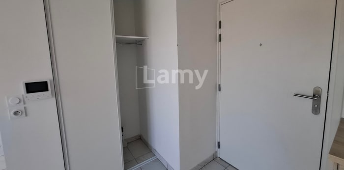 Image 9 sur 13 - Appartement  ·  Location · Marseille (13013) · 1 pièce · 33m²
