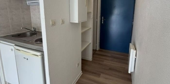 Image 1 sur 8 - Appartement  ·  Location · La Rochelle (17000) · 1 pièce · 23m²