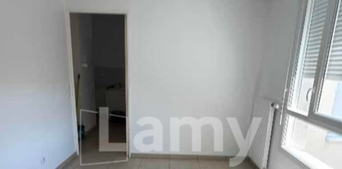 Image 4 sur 6 - Appartement  ·  Location · Villeurbanne (69100) · 2 pièces · 48m²