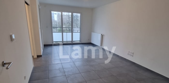 Image 2 sur 2 - Appartement  ·  Location · Venissieux (69200) · 2 pièces · 50m²
