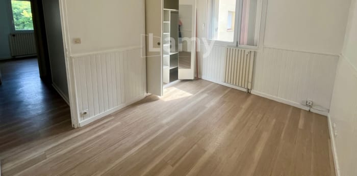 Image 6 sur 8 - Appartement  ·  Location · Montigny Le Bretonneux (78180) · 3 pièces · 75m²