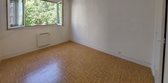 Image 2 sur 8 - Appartement  ·  Location · Grenoble (38100) · 3 pièces · 54m²