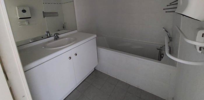 Image 7 sur 9 - Appartement  ·  Location · Le Pontet (84130) · 2 pièces · 48m²
