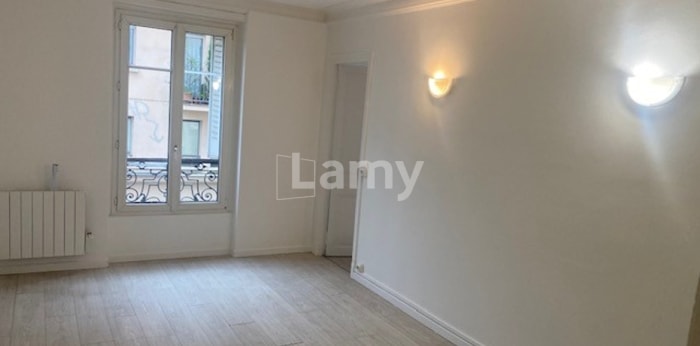 Image 1 sur 9 - Appartement  ·  Location · Paris (75010) · 3 pièces · 60m²