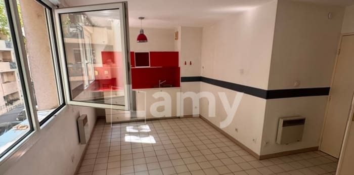 Image 4 sur 5 - Appartement  ·  Location · Villeurbanne (69100) · 1 pièce · 32m²