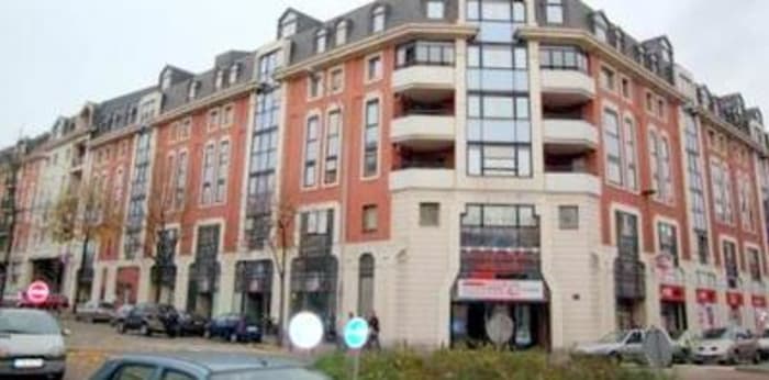 Image 1 sur 2 - Parking/box  ·  Location · Rouen (76000) · 1 pièce · 1m²