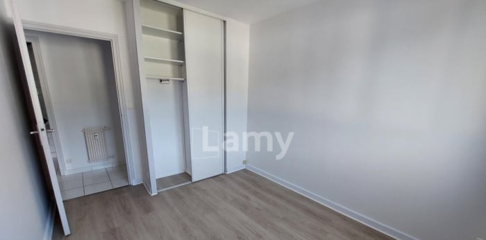 Image 9 sur 12 - Appartement  ·  Location · Seyssinet Pariset (38170) · 4 pièces · 68m²