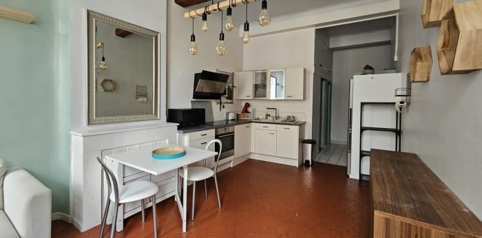 Image 2 sur 5 - Appartement  ·  Location · Aix En Provence (13100) · 2 pièces · 48m²
