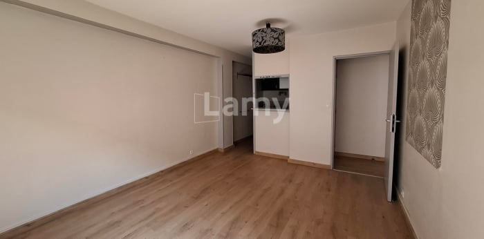 Image 3 sur 7 - Appartement  ·  Location · Lille (59000) · 2 pièces · 40m²