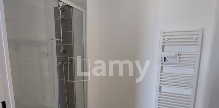Image 6 sur 9 - Appartement  ·  Location · Tours (37100) · 2 pièces · 40m²