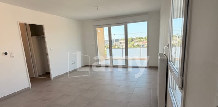 Image 4 sur 8 - Appartement  ·  Location · Avignon (84000) · 2 pièces · 50m²