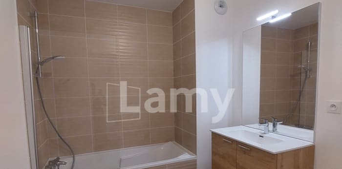 Image 6 sur 7 - Appartement  ·  Location · Avignon (84000) · 3 pièces · 66m²