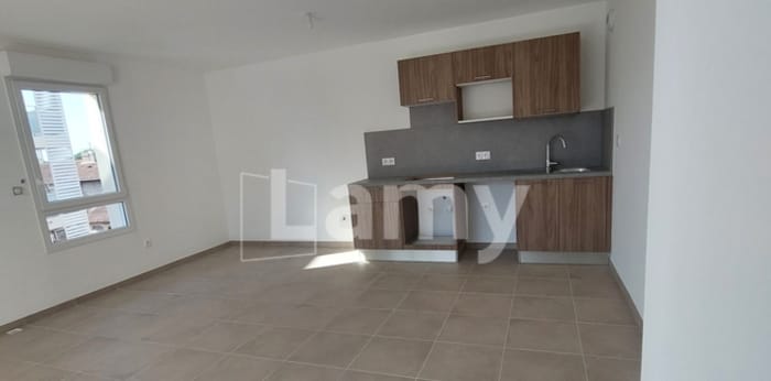 Image 2 sur 6 - Appartement  ·  Location · Avignon (84000) · 3 pièces · 67m²