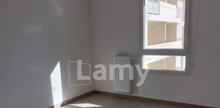 Image 4 sur 6 - Appartement  ·  Location · Avignon (84000) · 3 pièces · 67m²