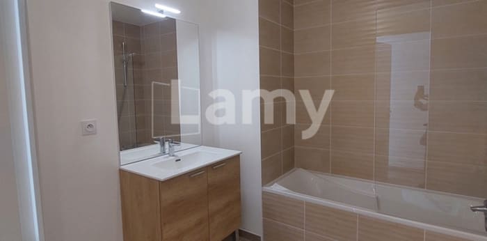 Image 5 sur 6 - Appartement  ·  Location · Avignon (84000) · 3 pièces · 67m²