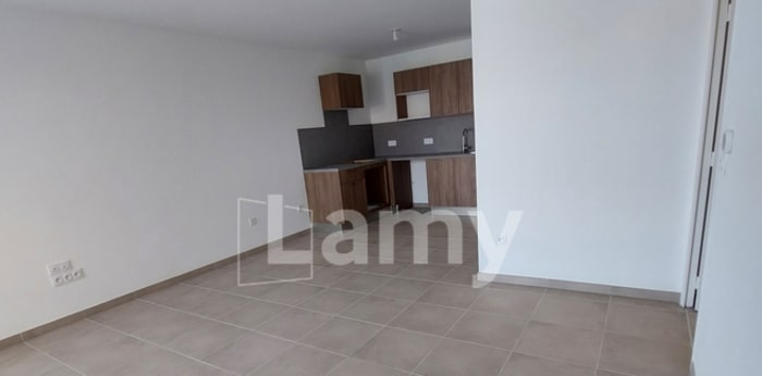 Image 3 sur 7 - Appartement  ·  Location · Avignon (84000) · 2 pièces · 58m²