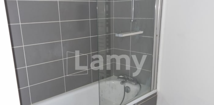 Image 2 sur 6 - Appartement  ·  Location · Venissieux (69200) · 3 pièces · 76m²