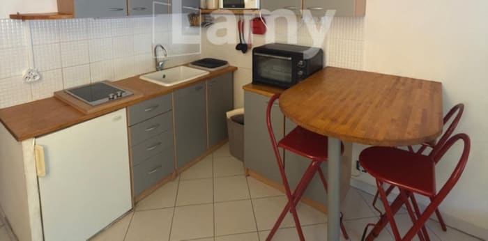 Image 1 sur 4 - Appartement  ·  Location · La Rochelle (17000) · 1 pièce · 21m²