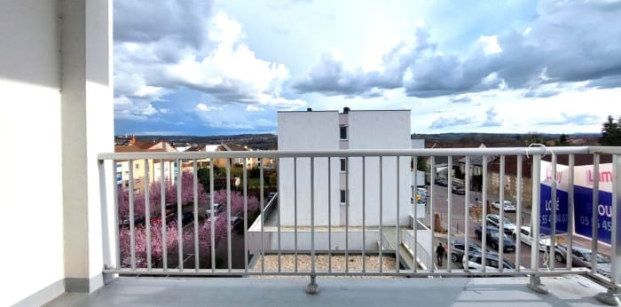 Image 8 sur 12 - Appartement  ·  Location · Isle (87170) · 4 pièces · 84m²
