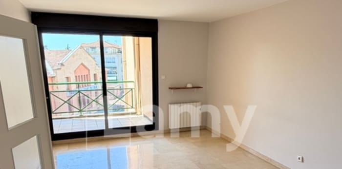 Image 2 sur 12 - Appartement  ·  Location · Lyon (69005) · 2 pièces · 57m²