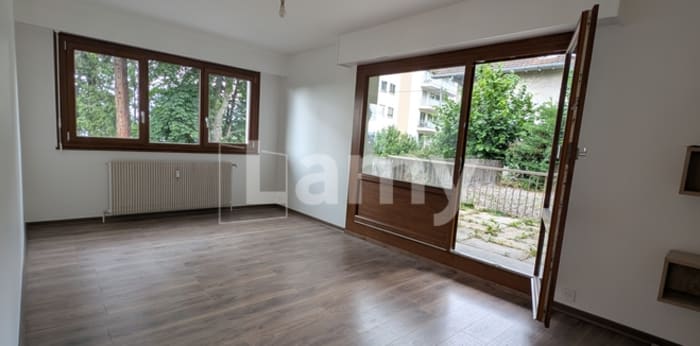 Image 1 sur 6 - Appartement  ·  Location · Evian Les Bains (74500) · 3 pièces · 65m²
