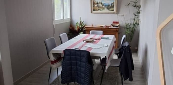 Image 2 sur 9 - Appartement  ·  Location · Merignac (33700) · 5 pièces · 82m²