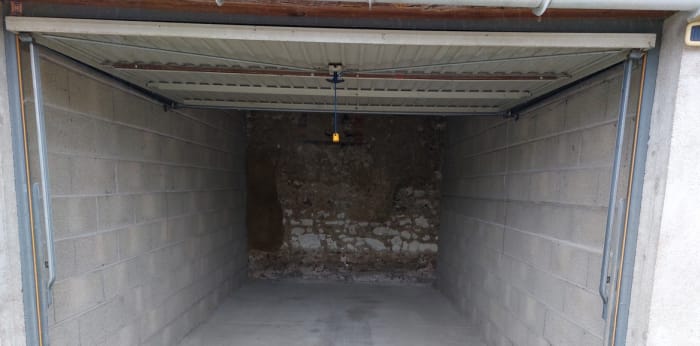 Image 4 sur 6 - Parking/box  ·  Location · Sens (89100) · 13m²