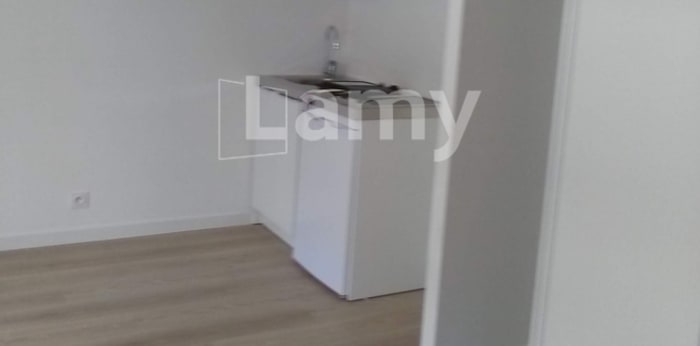 Image 4 sur 5 - Appartement  ·  Location · Cergy (95000) · 1 pièce · 28m²