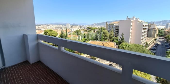 Image 1 sur 10 - Appartement  ·  Location · Marseille (13006) · 2 pièces · 56m²