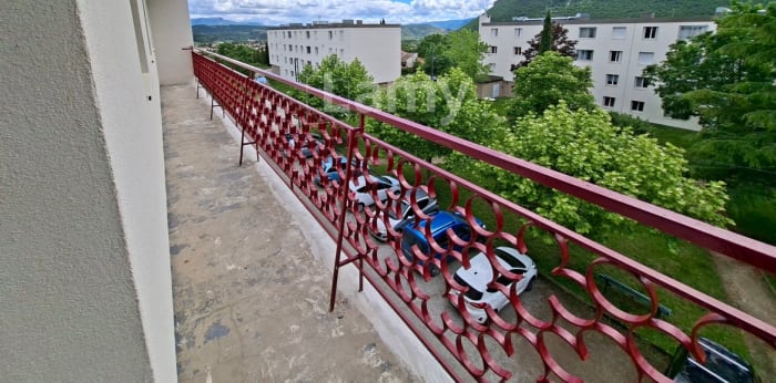 Image 3 sur 14 - Appartement  ·  Location · Laragne Monteglin (05300) · 4 pièces · 65m²