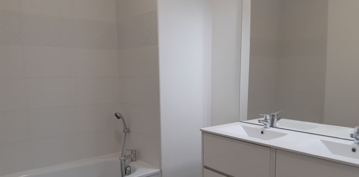 Image 8 sur 8 - Appartement  ·  Location · La Roche Sur Yon (85000) · 3 pièces · 63m²