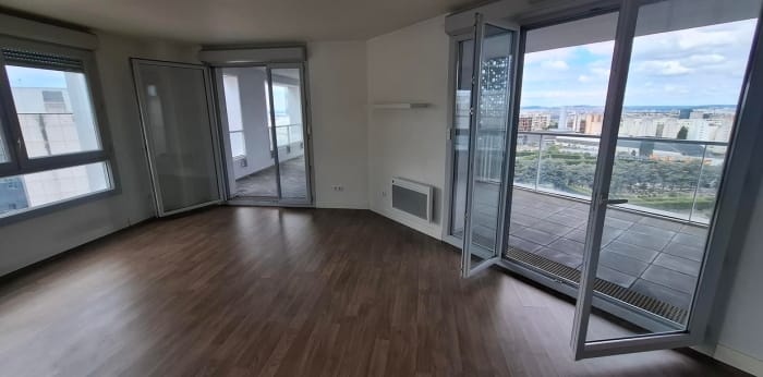 Image 2 sur 8 - Appartement  ·  Location · Puteaux (92800) · 2 pièces · 64m²
