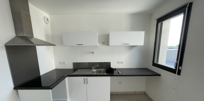 Image 4 sur 15 - Appartement  ·  Location · Bordeaux (33300) · 4 pièces · 80m²