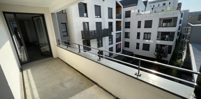 Image 8 sur 15 - Appartement  ·  Location · Bordeaux (33300) · 4 pièces · 80m²