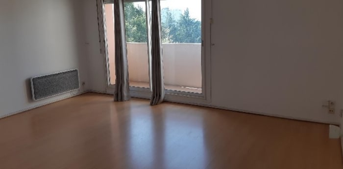 Image 1 sur 8 - Appartement  ·  Location · Pau (64000) · 3 pièces · 63m²
