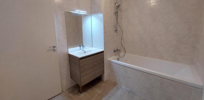Image 6 sur 9 - Appartement  ·  Location · Avignon (84000) · 3 pièces · 60m²